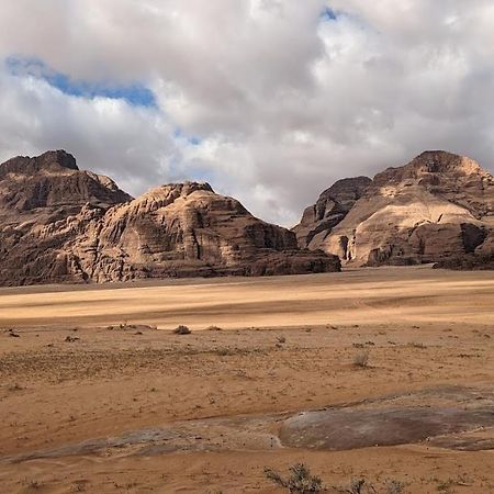 Caesar Desert Camp Wadi Rum Exteriör bild