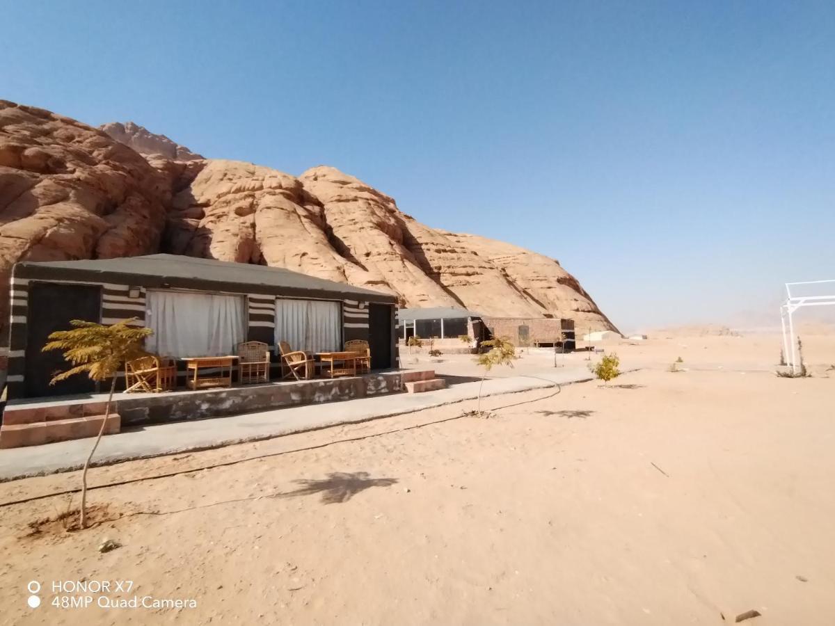 Caesar Desert Camp Wadi Rum Exteriör bild