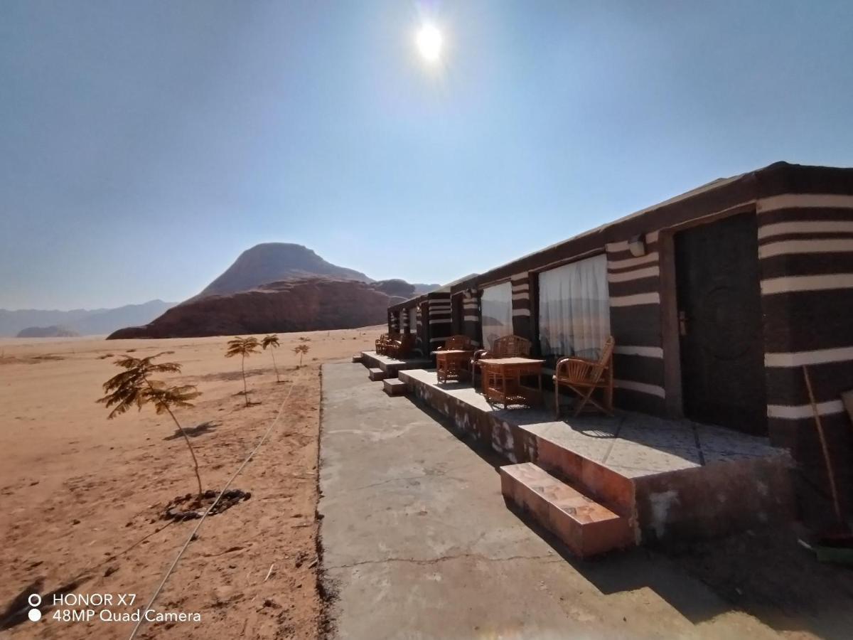 Caesar Desert Camp Wadi Rum Exteriör bild