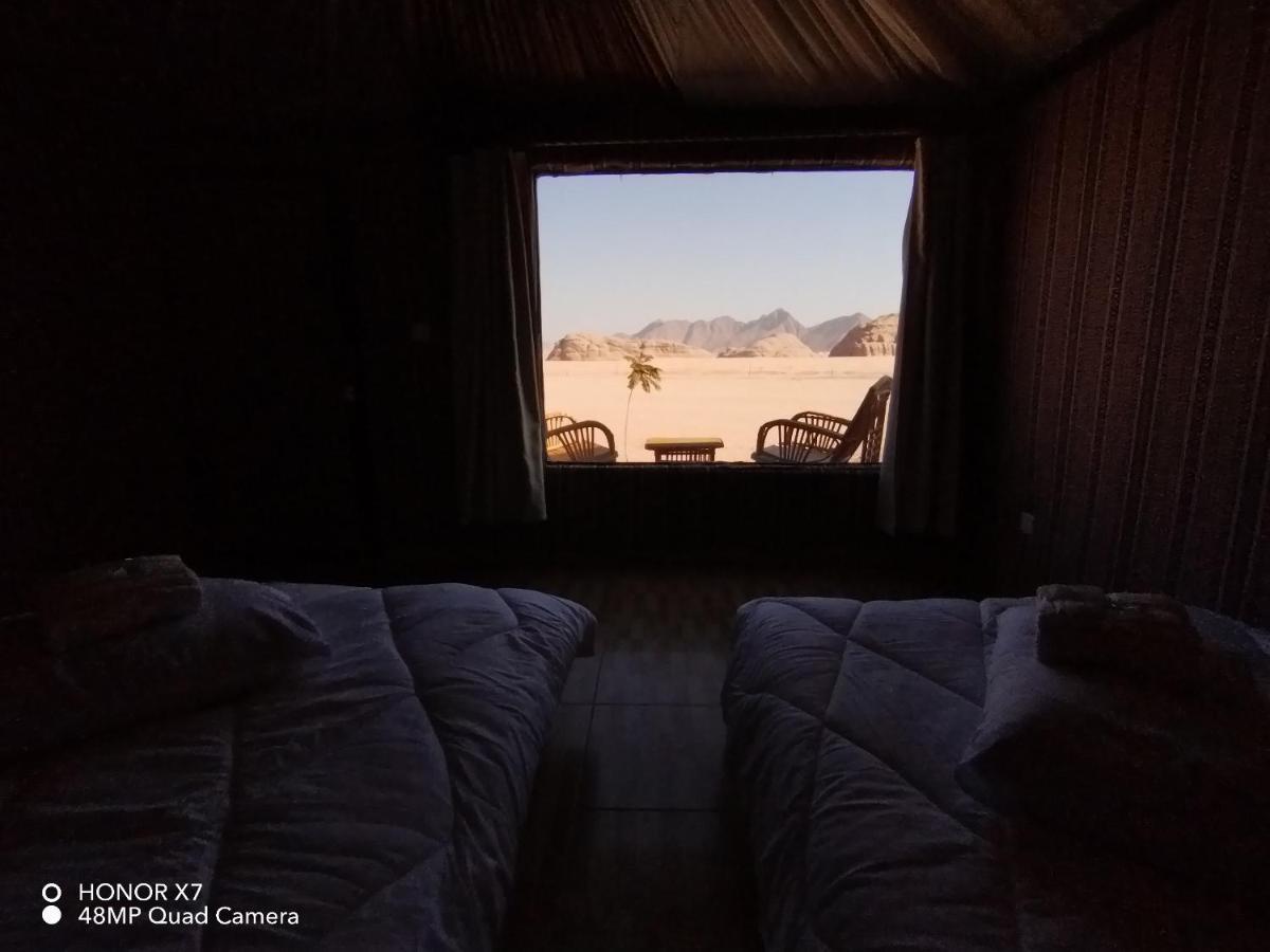 Caesar Desert Camp Wadi Rum Exteriör bild