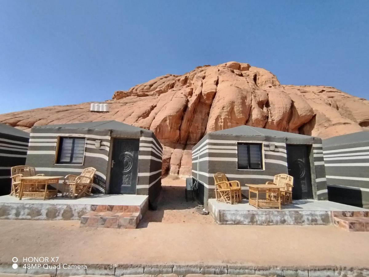 Caesar Desert Camp Wadi Rum Exteriör bild