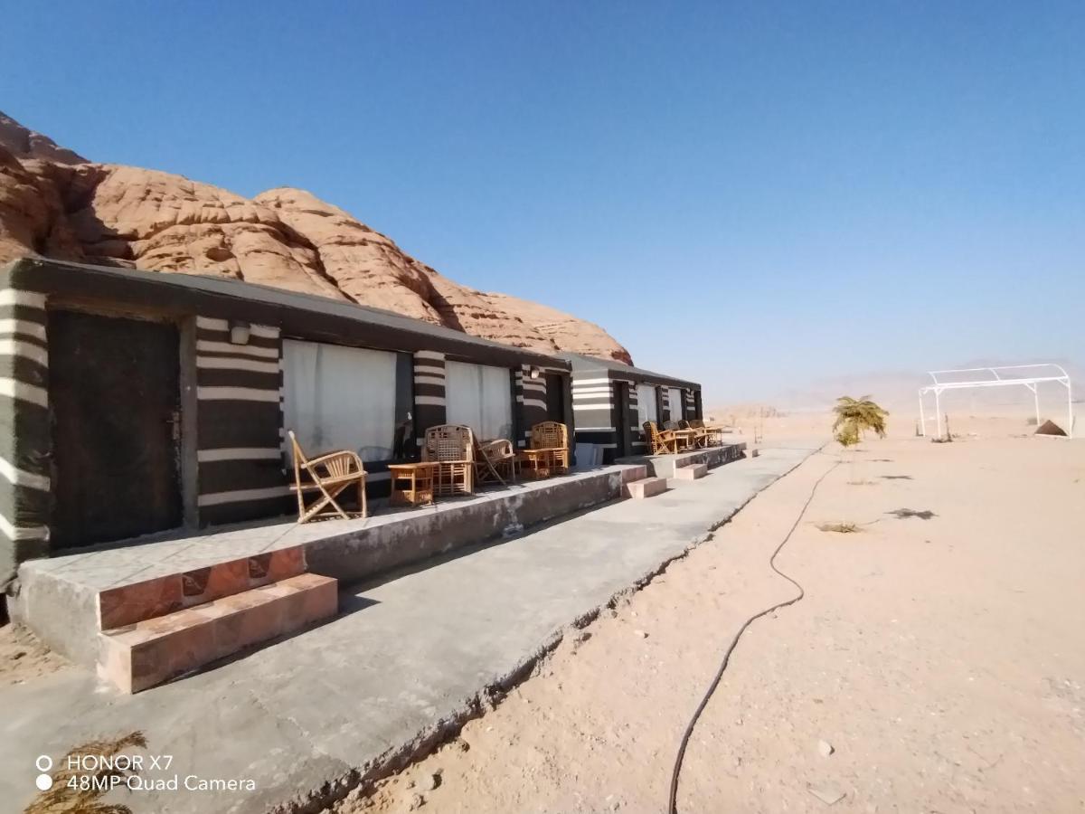 Caesar Desert Camp Wadi Rum Exteriör bild