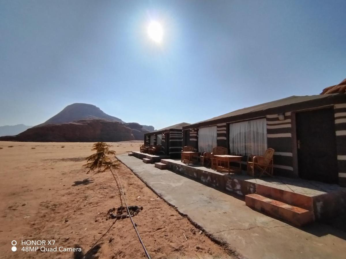 Caesar Desert Camp Wadi Rum Exteriör bild